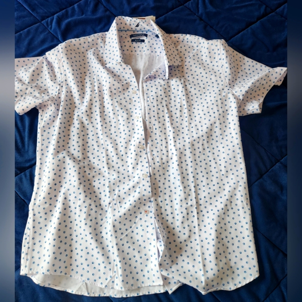 Classic white Nautica button-up shirt (NWT) with blue polka dots.